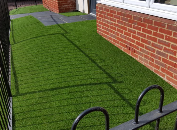 7 Reasons That Artificial Grass Is Perfect For Contemporary Landscapes Lakeside