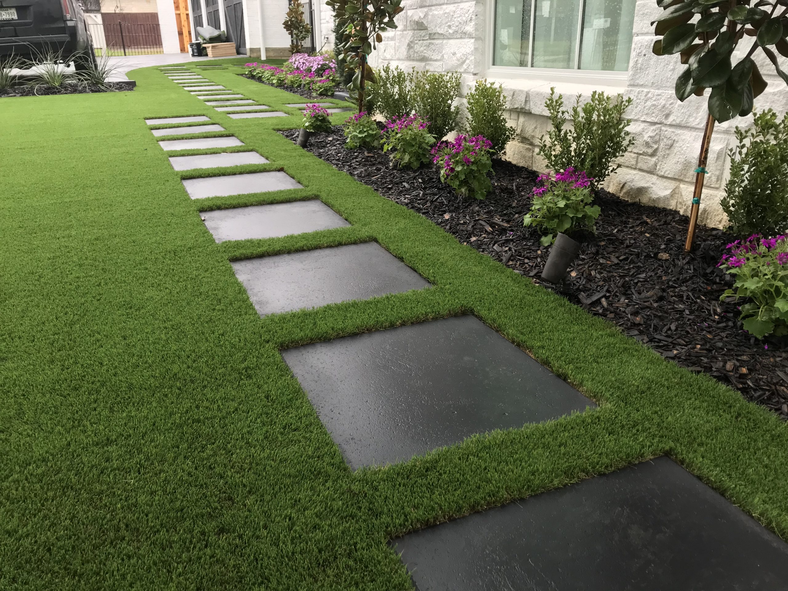 4 Reasons To Use Artificial Grass For Your Feature Wall In Lakeside